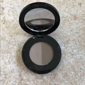 Anastasia Beverly Hills brow powder medium brown.